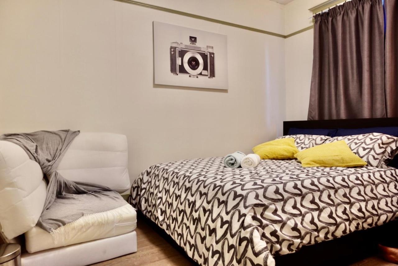 Private Room In A Shared House Ванкувер Экстерьер фото